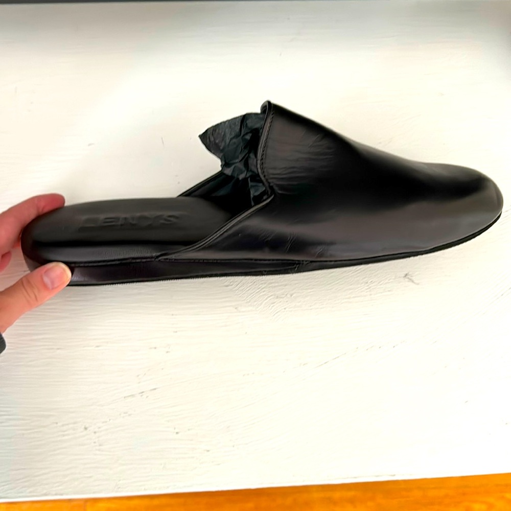 Lenys World, men’s black leather slippers.